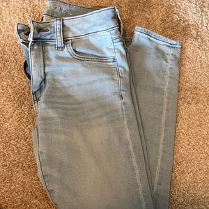American eagle light washed jeans